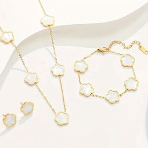 ❤️ beautiful set❤️NEW